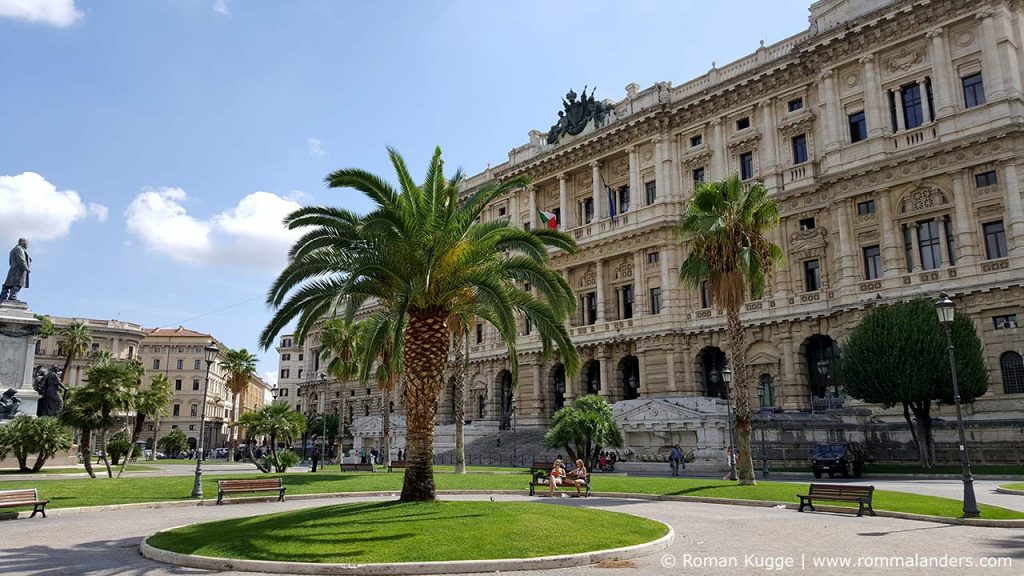 Schönster Platz von Rom Piazza Cavour